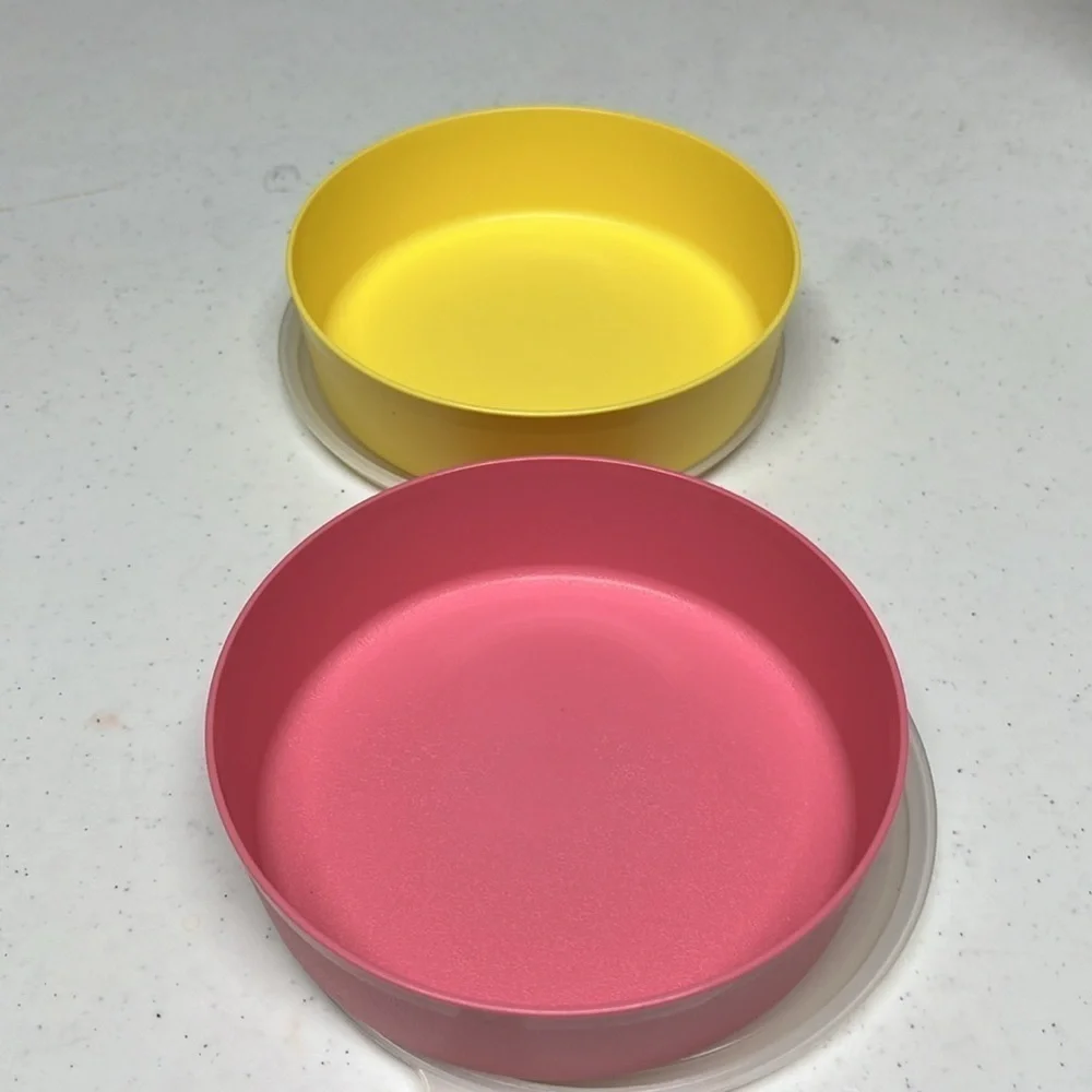 Tupperware vintage bowls
